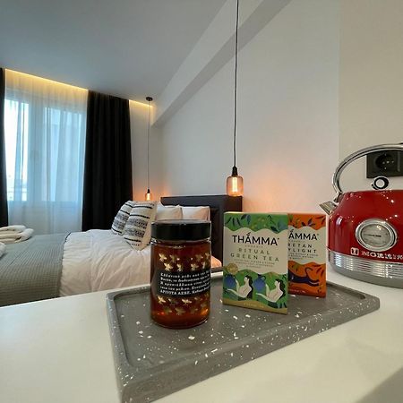 Milos 513 Plaka - Monastiraki By Superhost Hub Athena Bagian luar foto